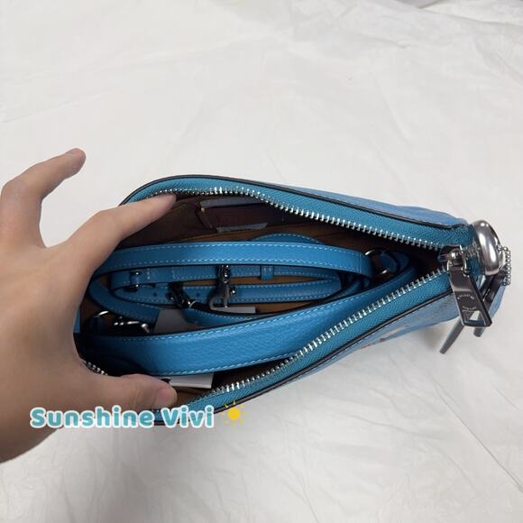 NWT Coach CBM31 X Peanuts Teri Shoulder Bag Linus Pebble Leather Parrot Blue - Picture 5 of 5